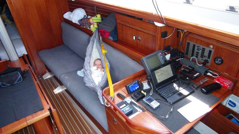 spani miminka na lodi