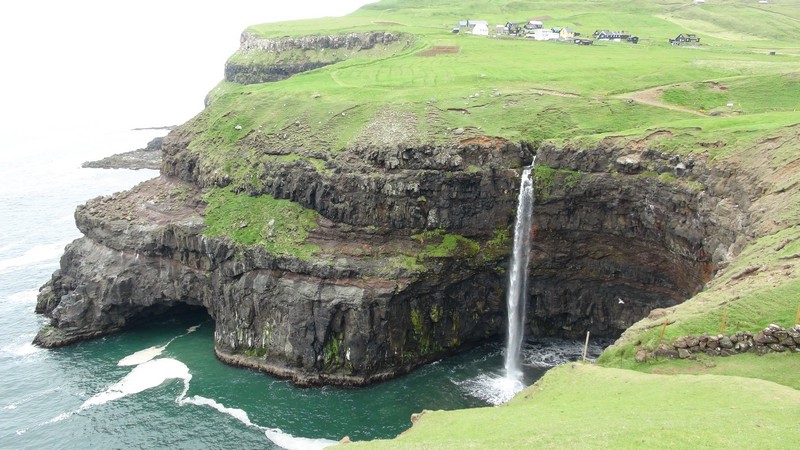 vodopad faerske ostrovy